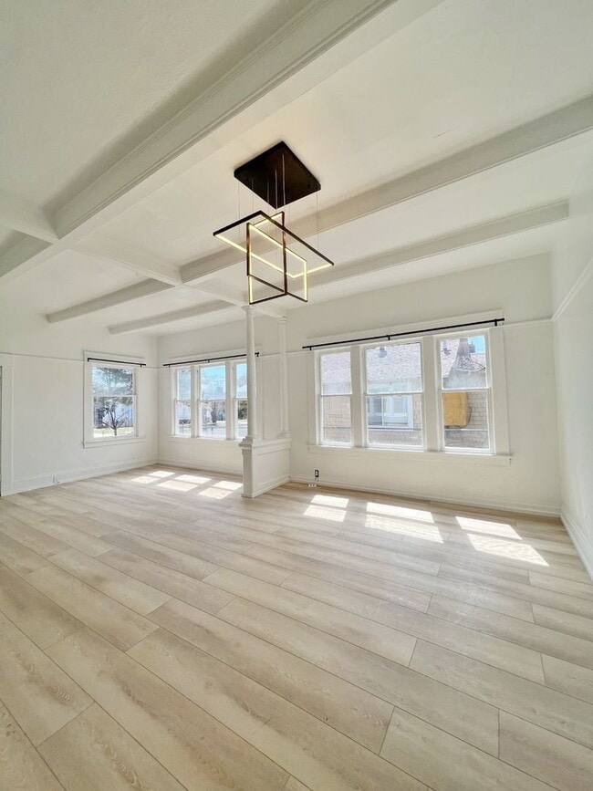 Photo - RENOVATED 3 BD Bungalow in MidTown!