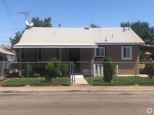 Building Photo - Single Family Home