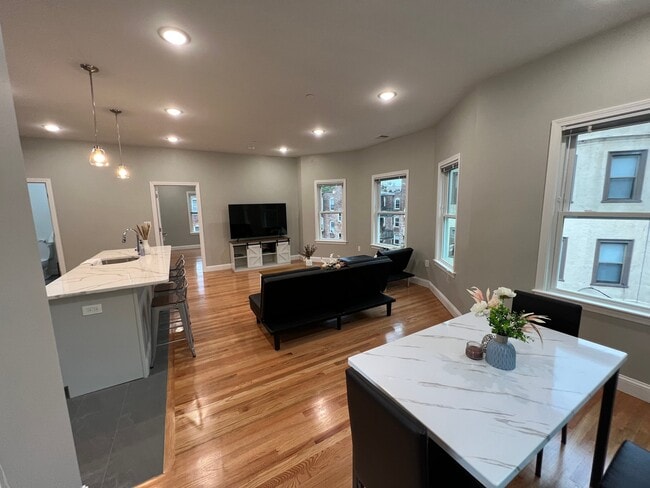 Photo - 14-16-16 Hamilton Rd Unidad 16-2