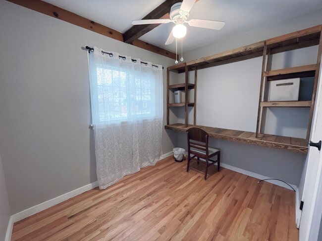 Photo - 1 bedroom + office, downtown bungalow