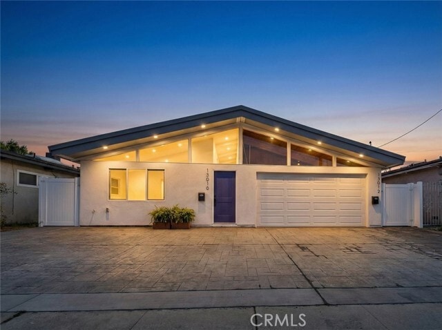 Photo - 13010 Hartland St