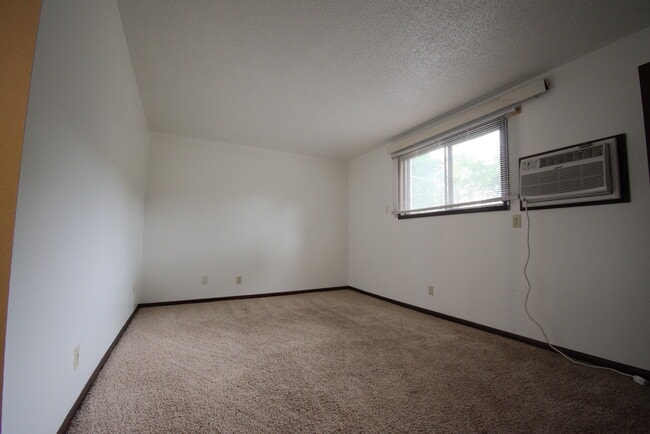 Photo - 803 8th St N Unit 4