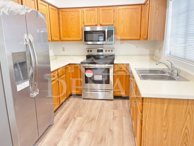 Photo - 6816 E Kings Ave