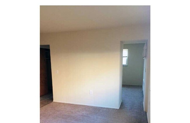 Photo - 922-926 Ludlow Avenue Unit 922-05