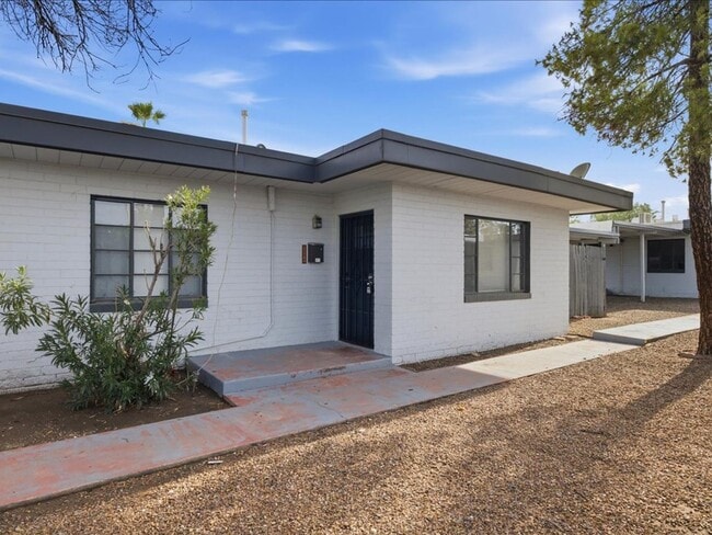 Photo - 2126 N Forgeus Ave