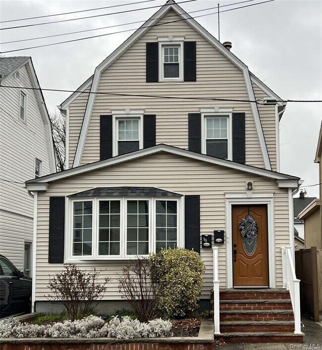 Building Photo - 248-15 89th Ave Unit Apt 2