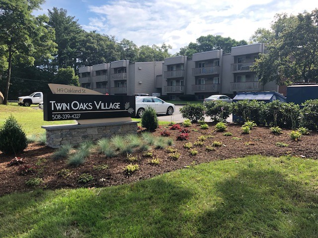 Sign - Twin Oaks Village Apartments