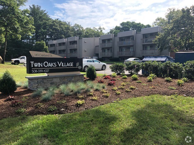 Sign - Twin Oaks Village Rental