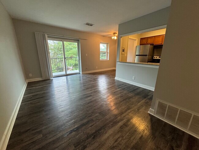 Photo - Charlotte Apartments