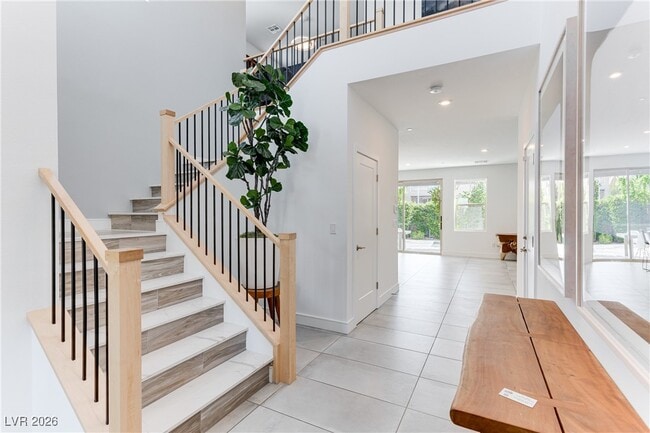 Photo - 214 Abbey Hill St