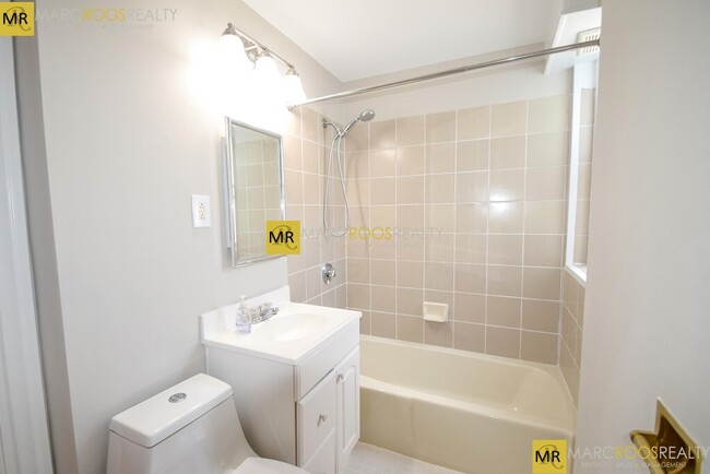 Photo - 2 Sutherland Rd Condo Unit #51