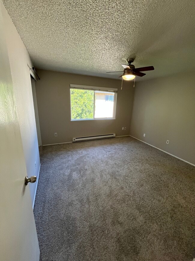 Photo - 4165 SE Cesar E Chavez Blvd