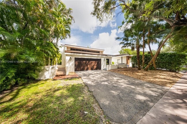 Photo - 511 Vittorio Ave