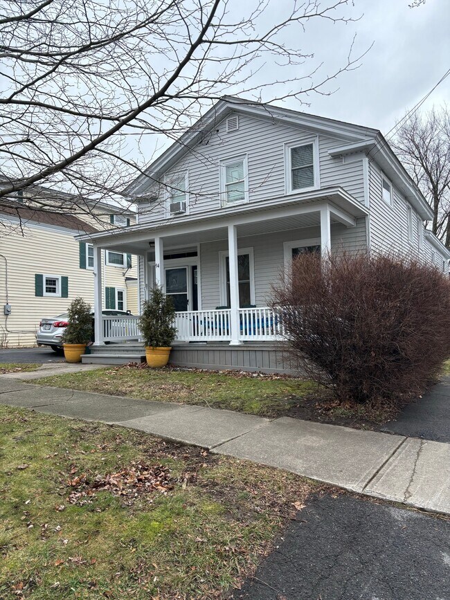 Building Photo - 94 W Cayuga St