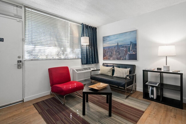 Photo - 47 25th St NW Apartamento Unidad ID1226689P