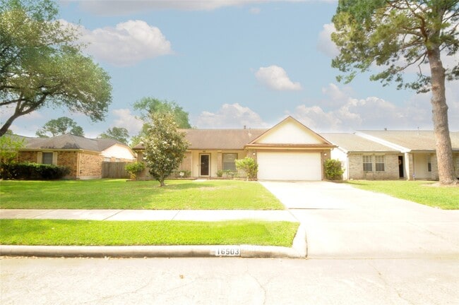 Building Photo - 16503 Canario Dr