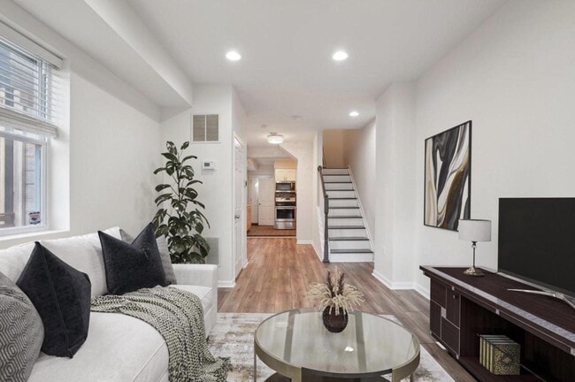 Photo - 2241 Prout St SE