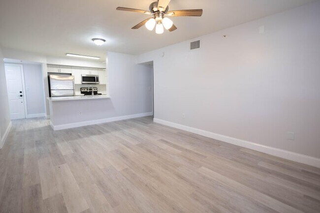 Photo - 6753 Heritage Grande