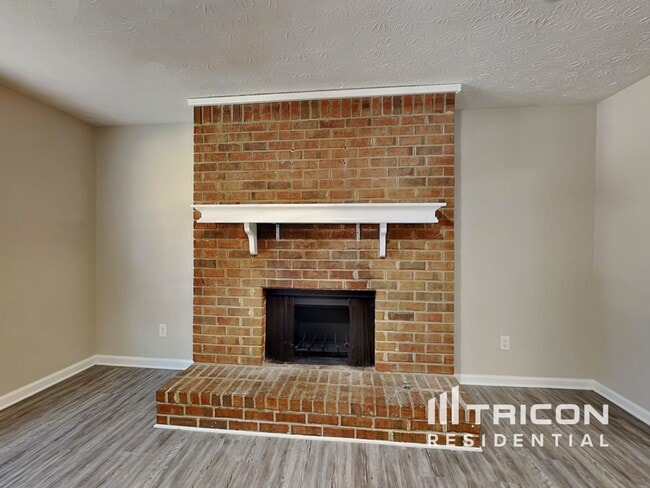 Photo - 355 Paula Ct