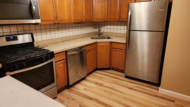 252 College Dr Unit College Drive