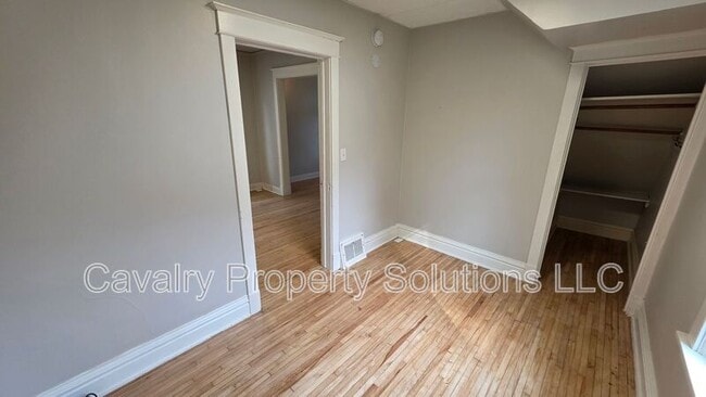 Photo - 617 E 8th St
