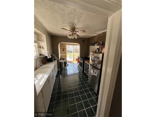 Photo - 178 6th St N