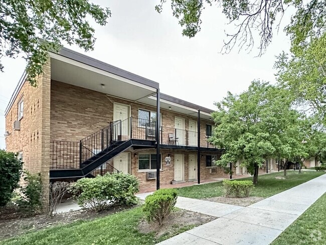 Building Photo - 8500 Waukegan Rental