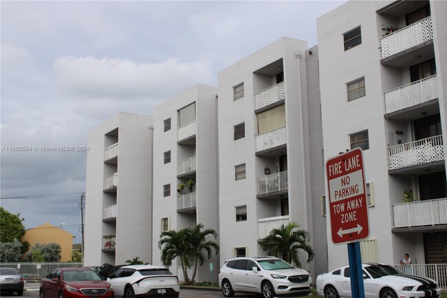 Photo - 8185 NW 7th St Condominio Unidad 416