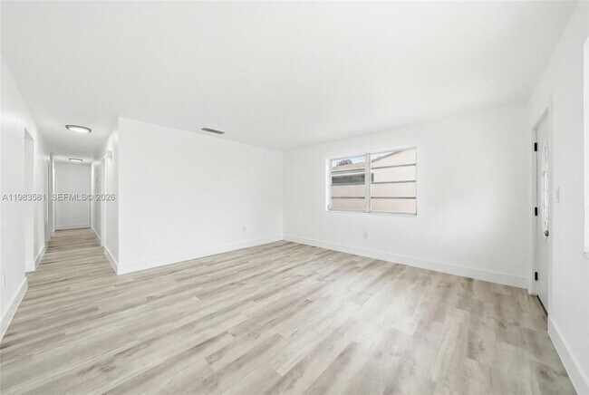 Photo - 1781 SW 13th St