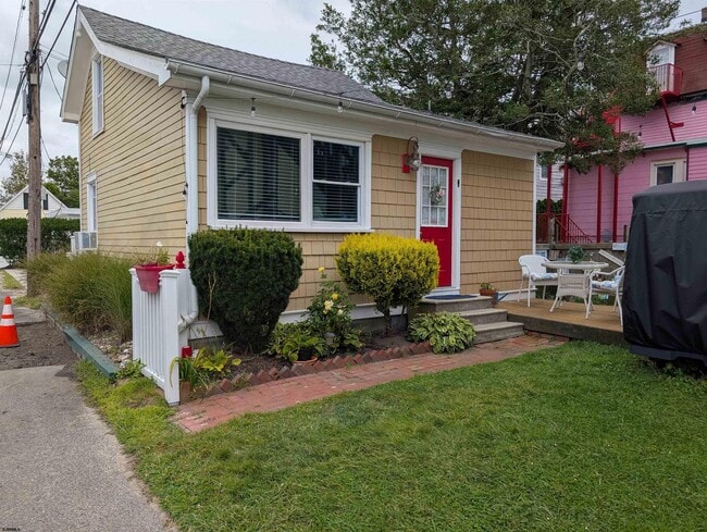 Photo - 509 E 4th St