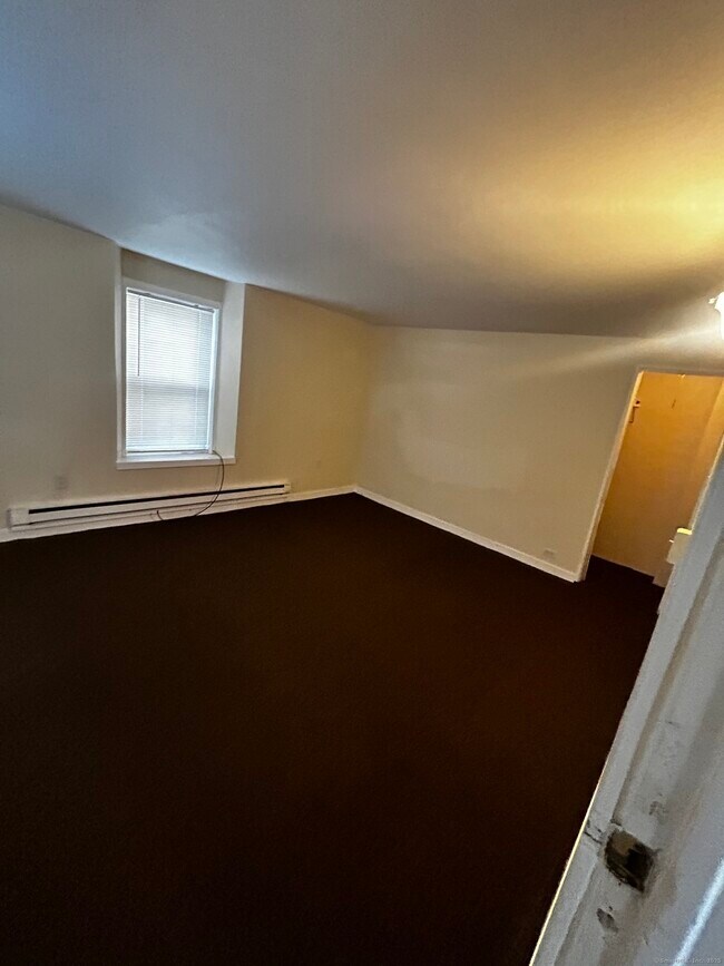 Photo - 20 Lounsbury Ave Unidad 1b