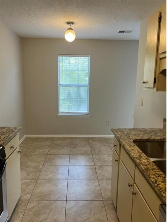 Photo - 1654 Cedar Bluff Way