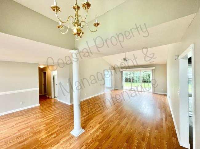 Photo - 304 Sherrybrook Dr