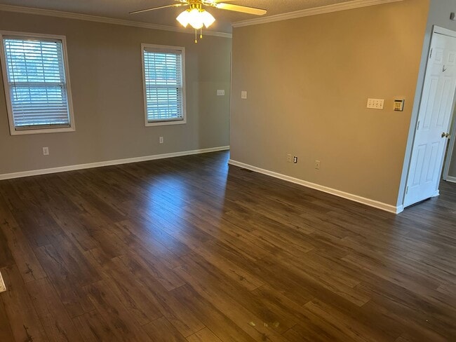 Photo - 5200 Shallowford Rd