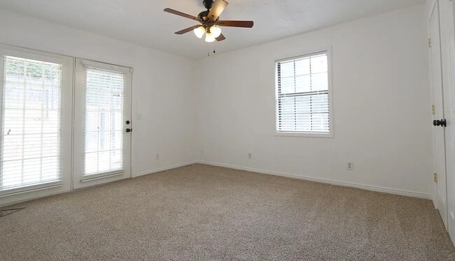 Photo - 2206 Bluecutt Rd