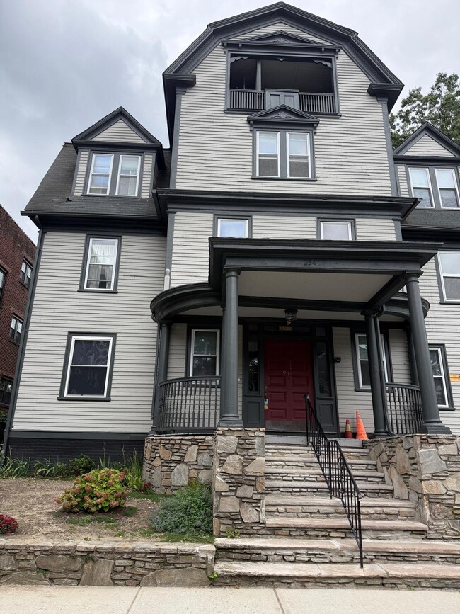 Building Photo - 234 Wayland Ave Unit 6