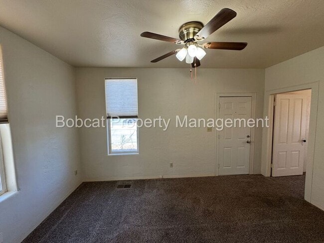 Photo - 117 E Adams St