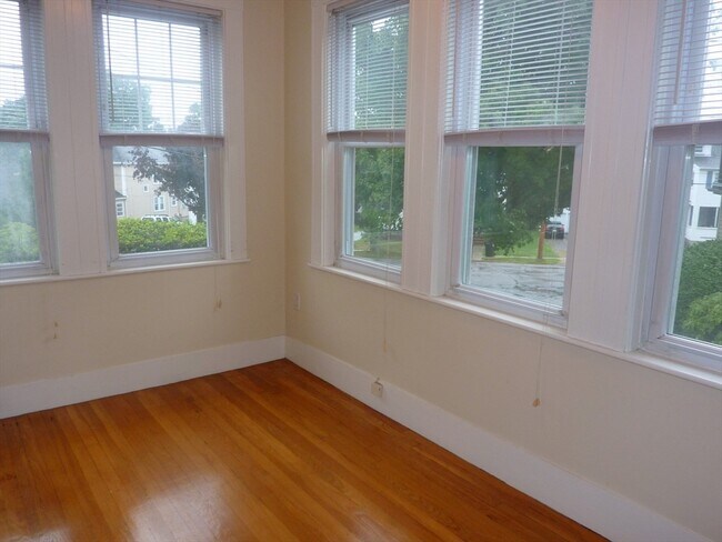 Photo - 121-123-123 Hammond Rd Unit 123