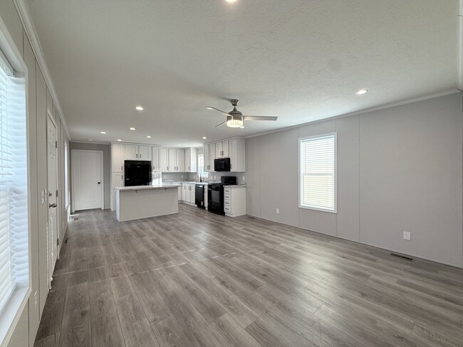 Photo - 29649 Cambridge Ct