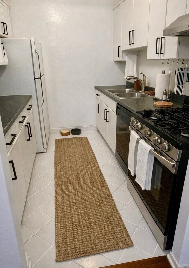 3515 Washington Blvd Unit 109