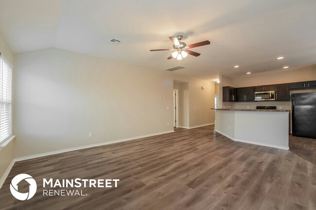 Photo - 4405 Windgate W Rd