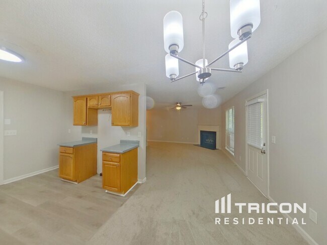 Photo - 7913 Four Oaks Ct