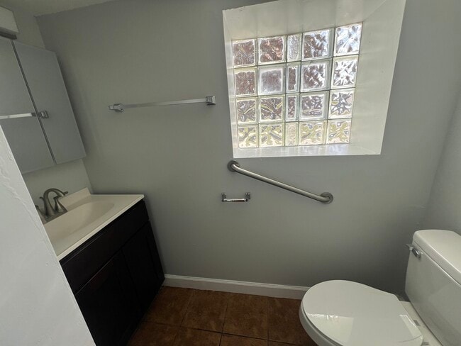 Photo - 8559 S Bennett Ave Unidad GARDEN