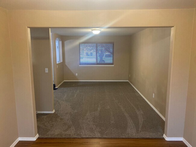 Photo - 4 bedroom Sw Redmond home!