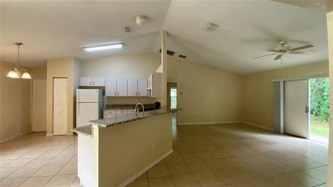 Photo - 523 Silver Way Dr