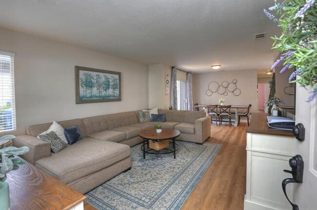 Photo - 114 Kalley Dr