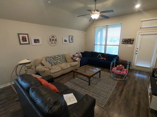 Photo - 2007 Markley Dr