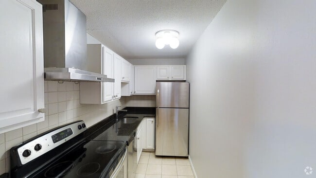 Building Photo - 18 Murdock St Unit 2-7 Rental