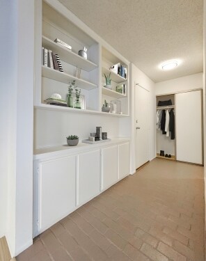 Photo - 1410 Wellesley Ave