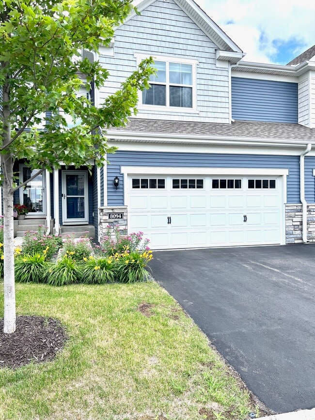 Photo - 8094 Evergreen Ln N